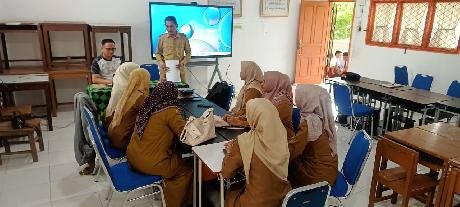 KOMUNITAS BELAJAR (KOMBEL) DI SD NEGERI 60 BANDA ACEH